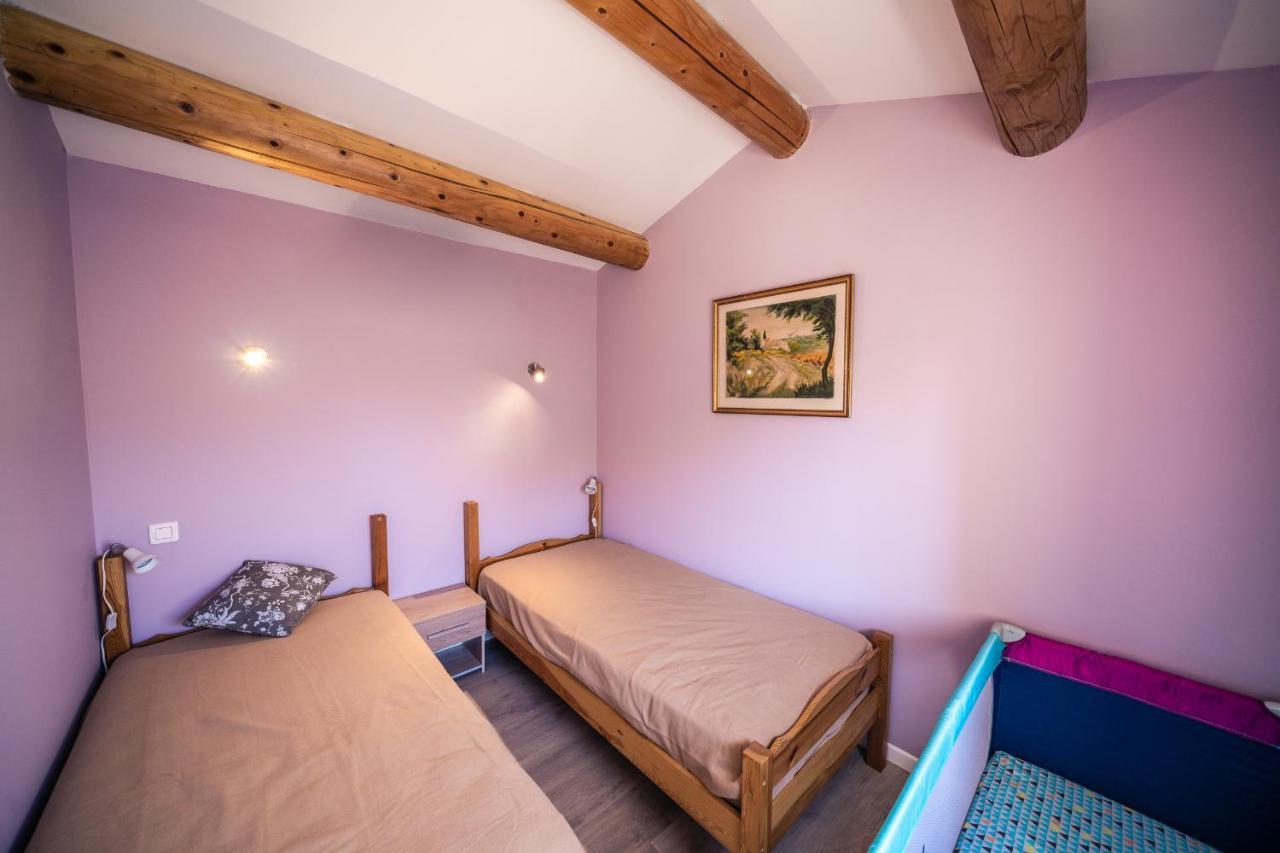 Gite "La Sainte-Croix", Traditional Provencal House For 8 People, Private Swimming-Pool, Air-Conditioner, Beautiful Scenery Vaison-la-Romaine Dış mekan fotoğraf